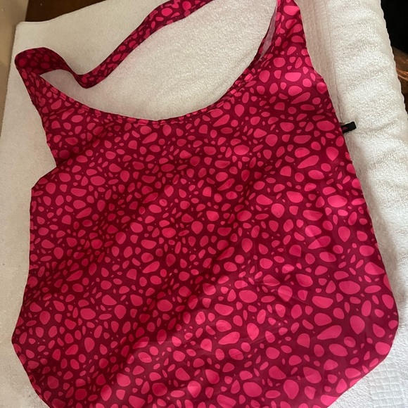 Avia Lightweight Shoulder Bag - Picture 5 of 8